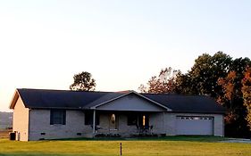 Secluded House On 60 Acres Close To Fall Creek Falls